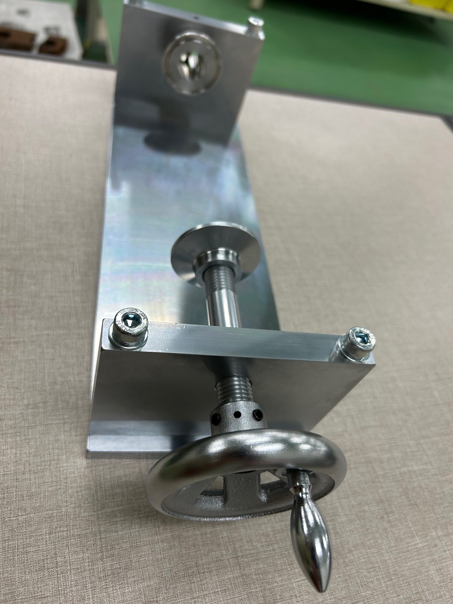 リバースエンジニアリング Vol.1 :リバースエンジニアリングとは?図面なし部品を復元・設計変更して再製作する技術